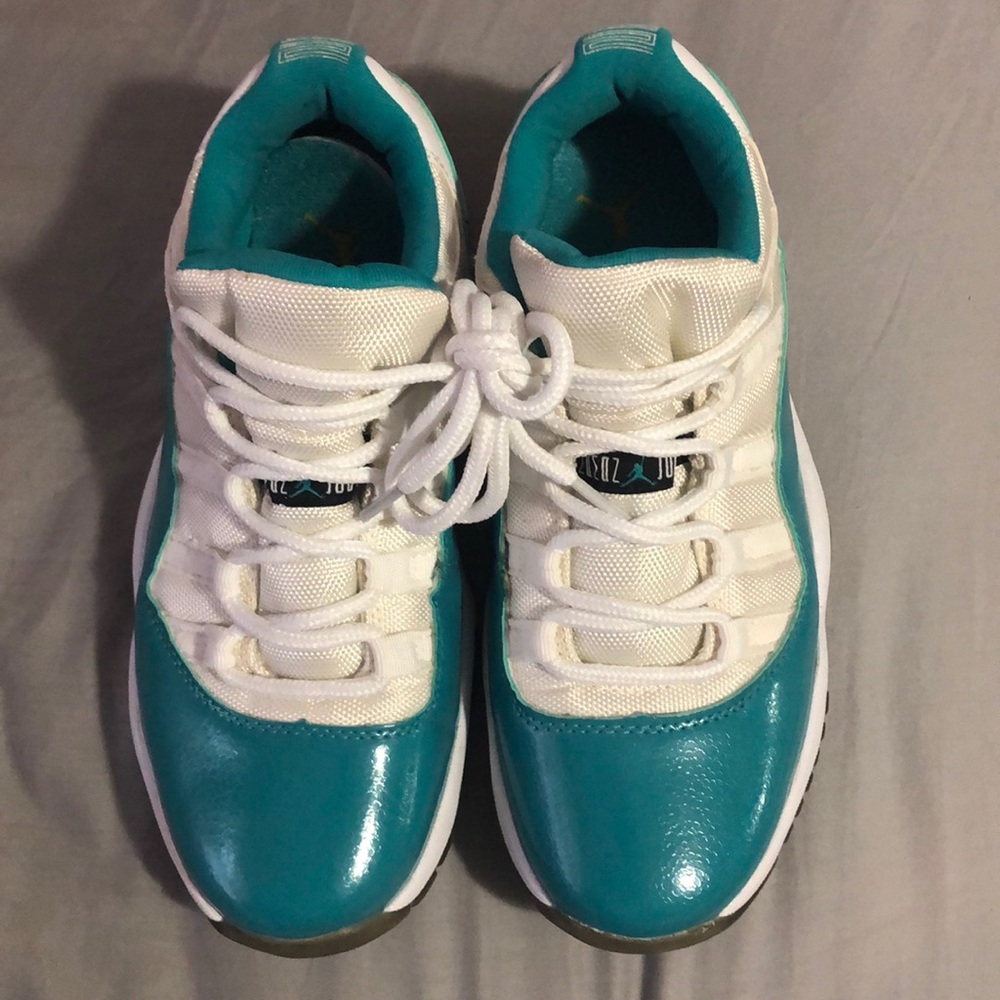 Air Jordan aqua 11 lows